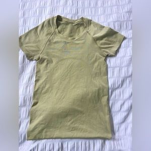 Rare Lululemon light green swiftly tech